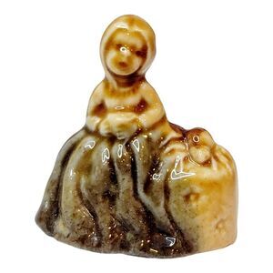 Vintage Miniature Figure Whimsies-Nursery Rhymes "Little Miss‎ Muffat"